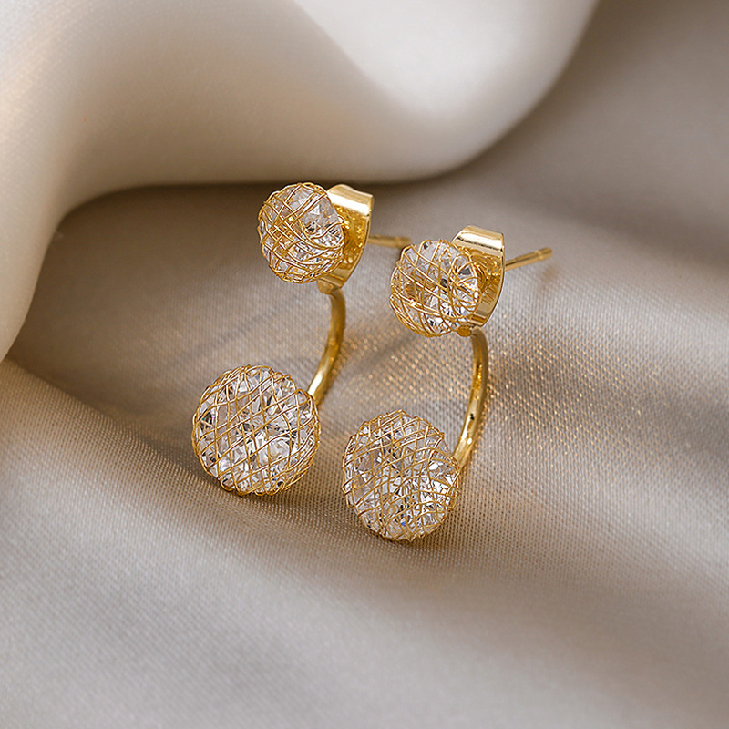 Korean version 925 silver needle zircon woven ear studs, the same style as the trendy Instagram influencers, with a simple and high-end look and a light luxury personality Specification drawing
