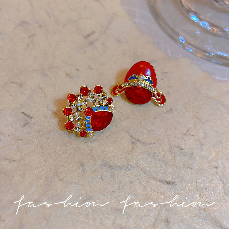 Wholesale of red flower actress and young actor ear studs, new Chinese-style cheongsam, Peking Opera mask earrings, high-end and festive pearl earrings Specification drawing