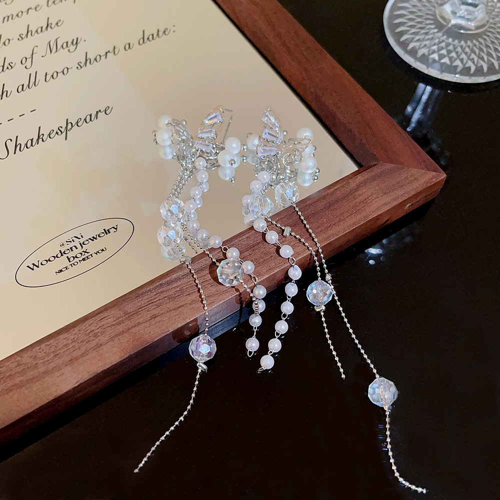 925 Silver Needle Exaggerated Butterfly Earrings, a light luxury, high-end and fashionable style, Super Flash Zircon pearl earrings for women Specification drawing