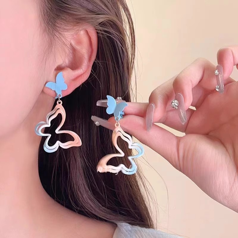 Fun hollowed-out butterfly stud earrings, sweet dopamine for women, spring and summer fashionable and elegant niche earrings, new light luxury earrings details Picture