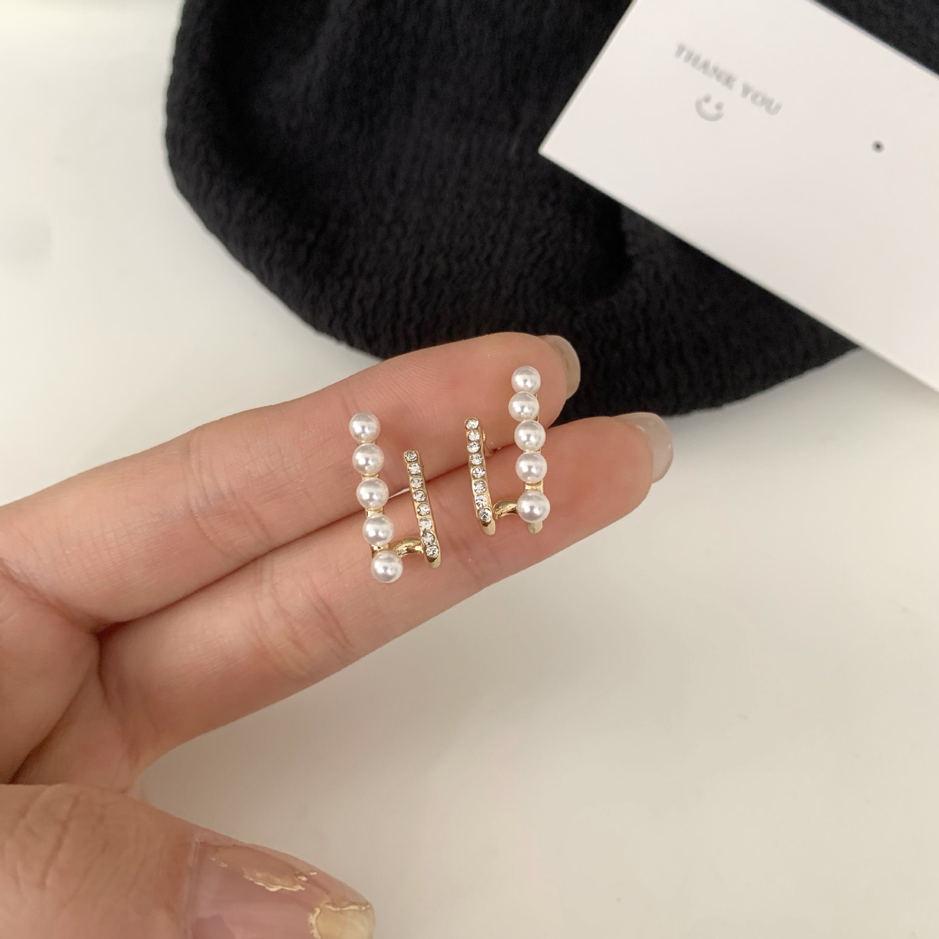 S925 Silver Needle Korean new early Spring simple and niche style pearl earrings, women's sparkling diamond pearl stud earrings Item Picture