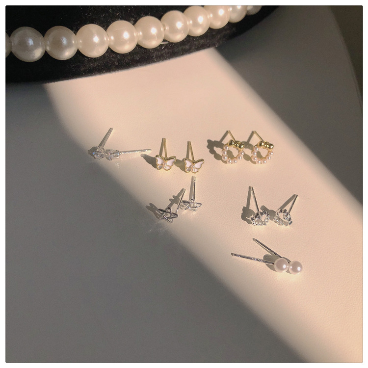 Super fairy-like small white pearl stud earrings set, versatile, fashionable and simple ear-nourishing earrings for women, wholesale of elegant style Application Scenario