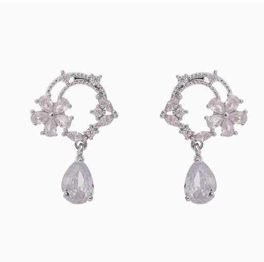 Retro and cold waterdrop zircon stud earrings, a niche design for women with a light luxury and high-end feel, featuring hollowed-out butterfly earrings and earrings Item Picture