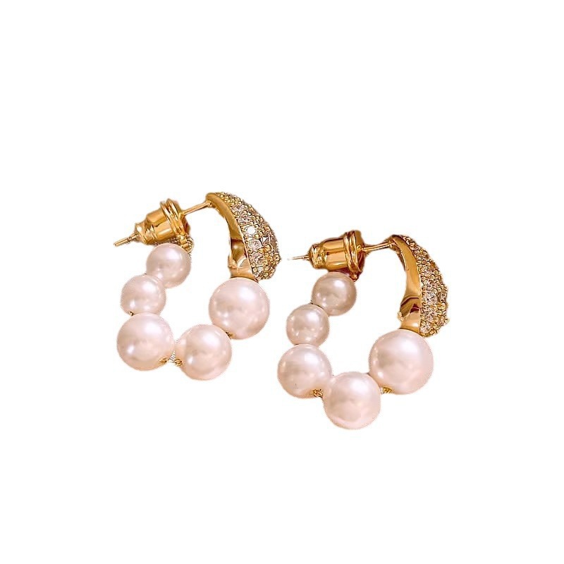 French pearl zircon stud earrings for women, retro, niche, light luxury and elegant earrings. Niche design, elegant and versatile earrings Item Picture