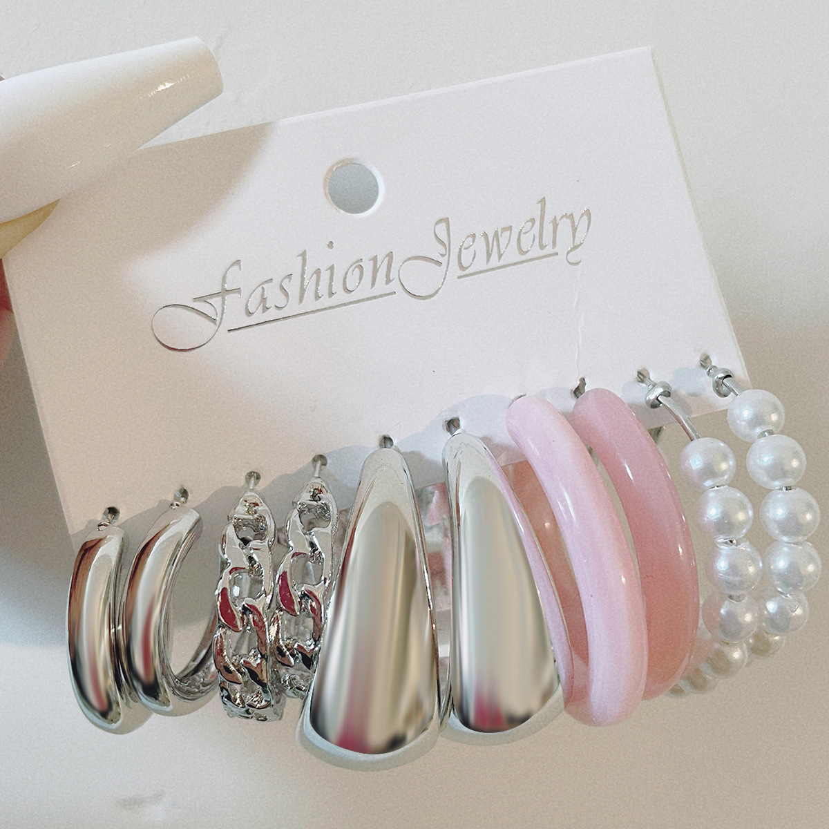 A new cross-border minimalist insC chain imitation pearl resin earrings 5-piece set of European and American fashionable earrings full figure