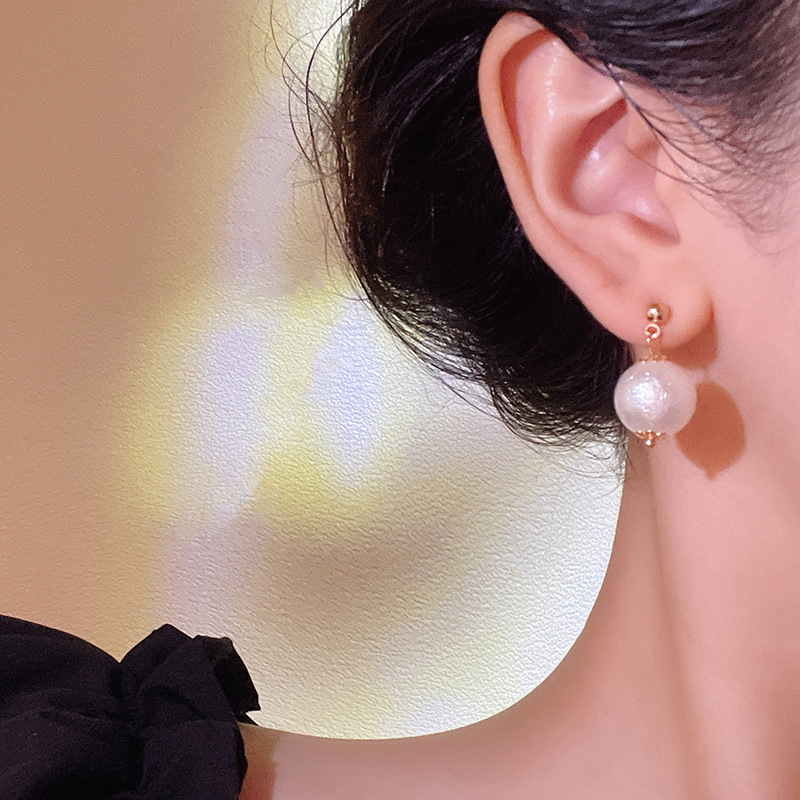 925 silver needle retro stud cotton pearl earrings for women, French high-end style, elegant and simple earrings Application Scenario