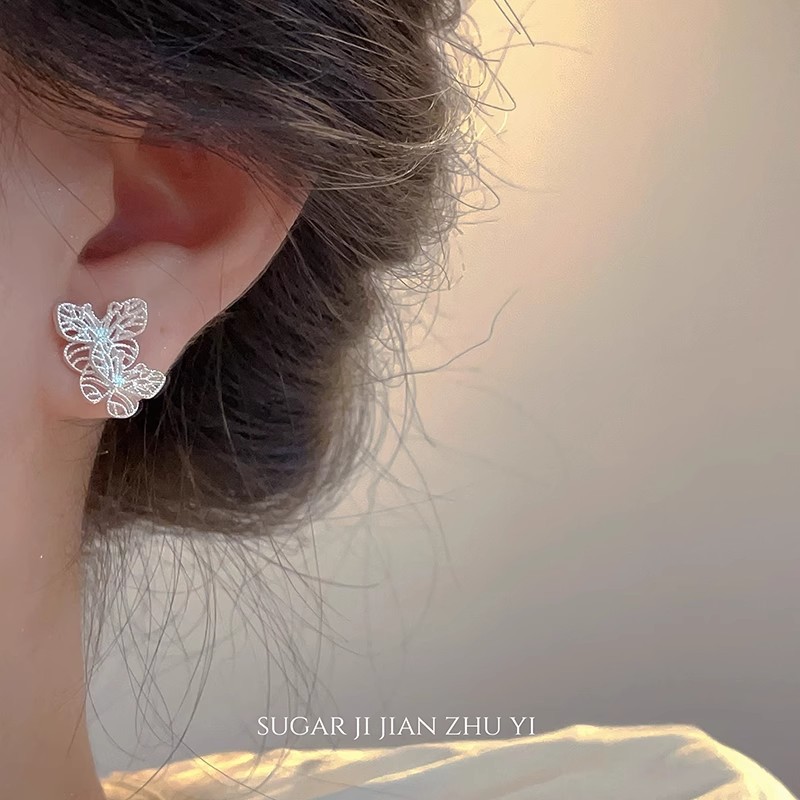 Lace butterfly stud earrings, a unique and niche design for women, are a new high-end, sweet and exquisite ear accessory from 2025 Specification drawing