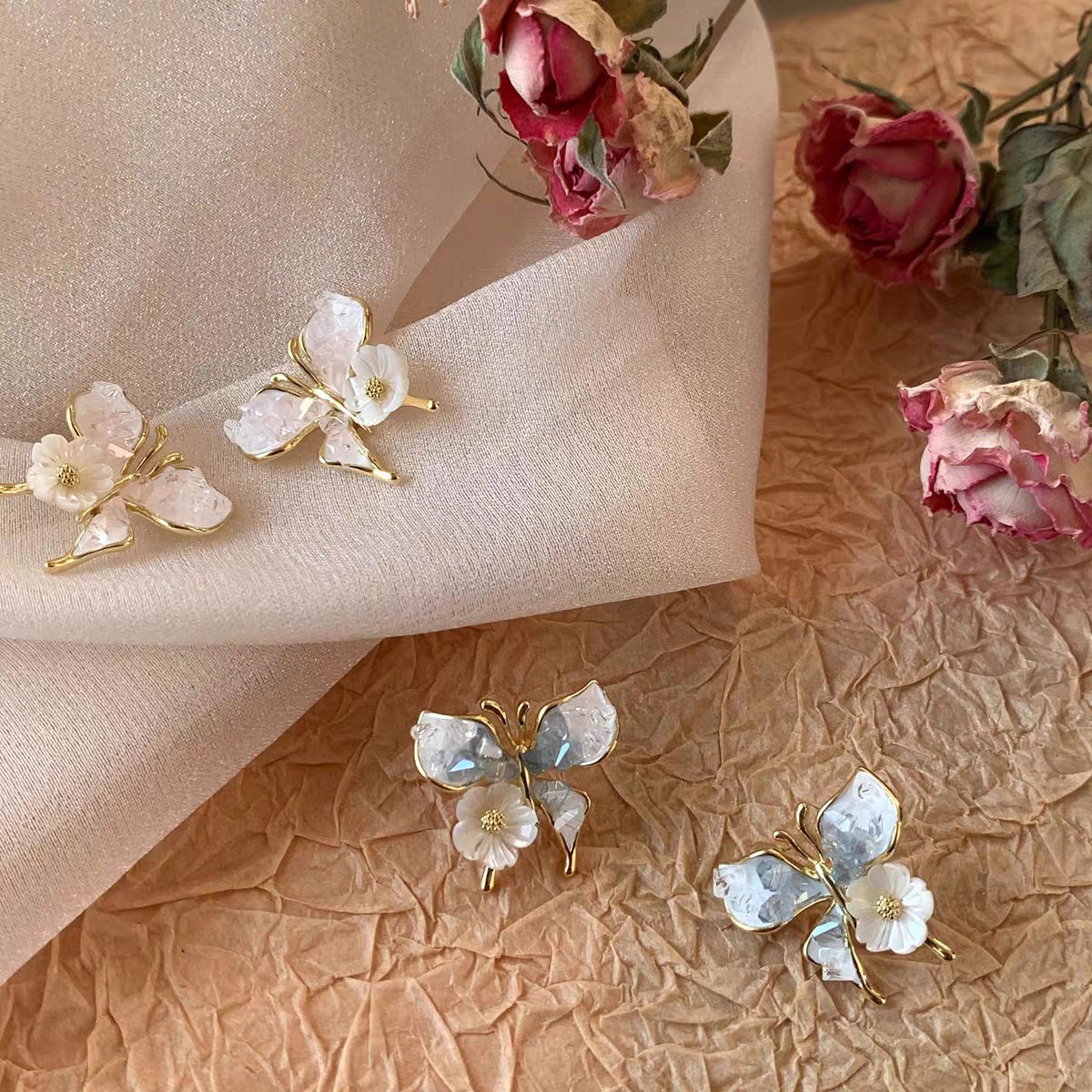 Korean-style gradient crystal butterfly flower earrings for women, gentle and ethereal stud earrings, personalized, versatile and high-end earrings details Picture
