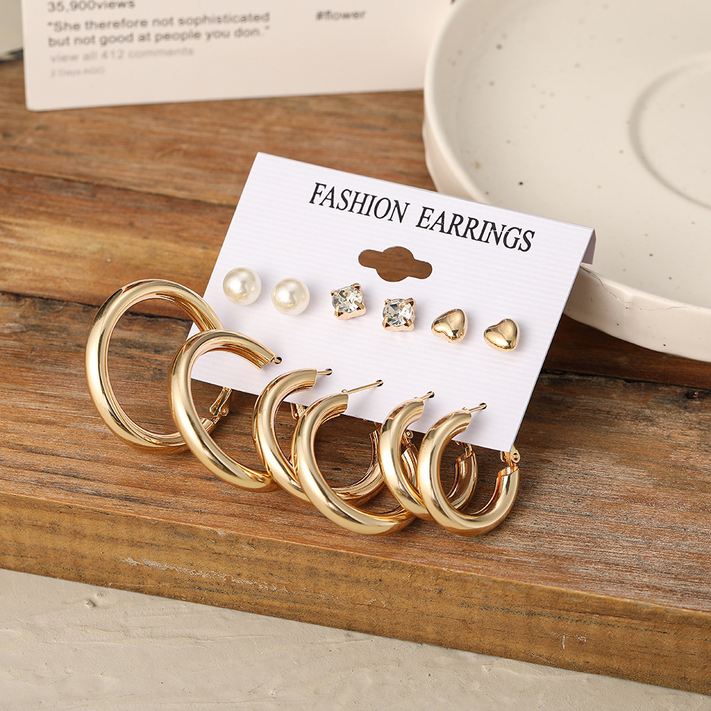 Wholesale of popular cross-border punk gold earrings from Europe and America, creative metal element C-shaped ear ring set of 6 pieces Application Scenario