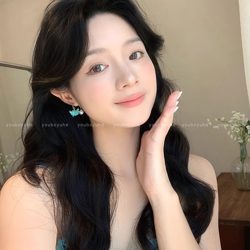 Sweet flower tassel pearl stud earrings, gentle, niche and high-end forest-themed earrings, exquisite, fashionable and elegant earrings details Picture