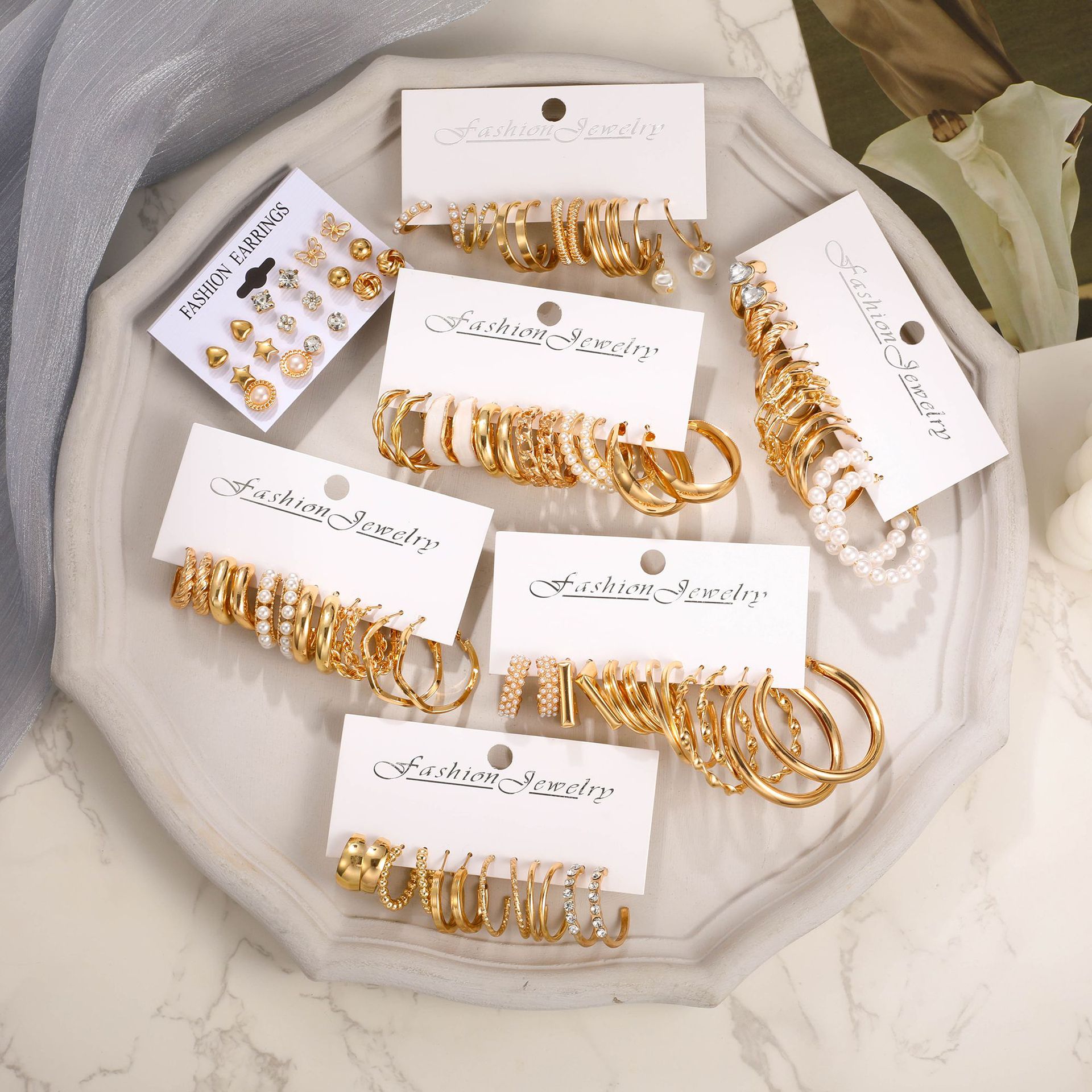 New cross-border European and American personalized heart-shaped imitation pearl hollowed-out C-shaped fashionable ins simple women's earrings 45-piece set Specification drawing