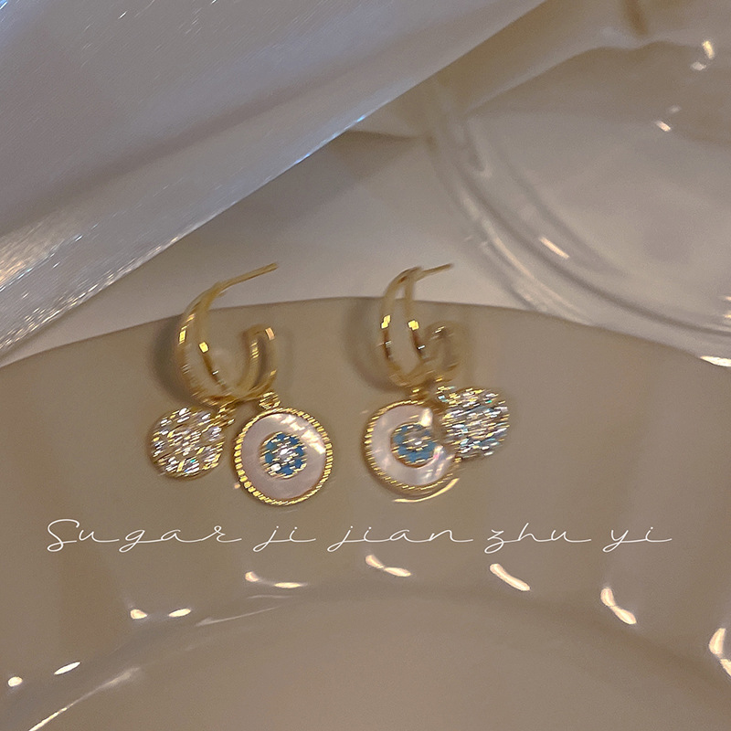 Retro court-style circular earrings, women's exquisite shell high-end light luxury stud earrings S925 silver needle earrings, trendy accessories Specification drawing