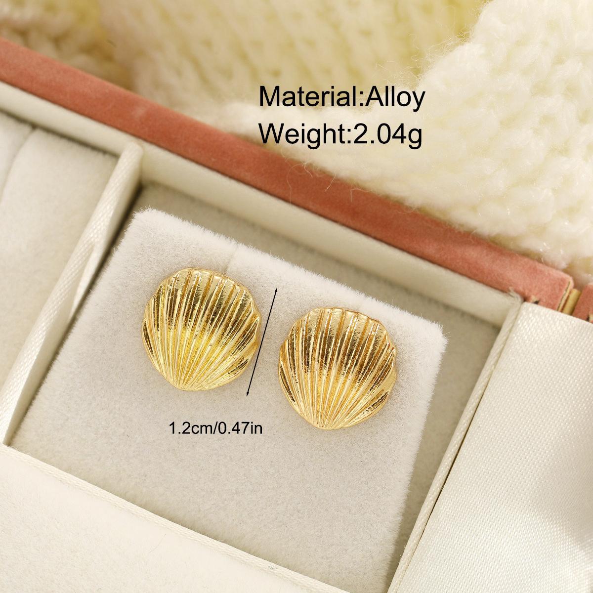 Popular cross-border best-selling simple and fashionable gold and silver shell stud earrings for women, with a unique metal texture fan-shaped design Specification drawing