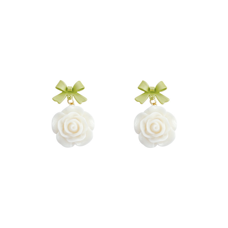 Wholesale of 925 Silver Needle Spring/Summer Fresh and Delicate Flower earrings, feminine elegance and high-end sophistication, and niche pearl stud earrings Item Picture
