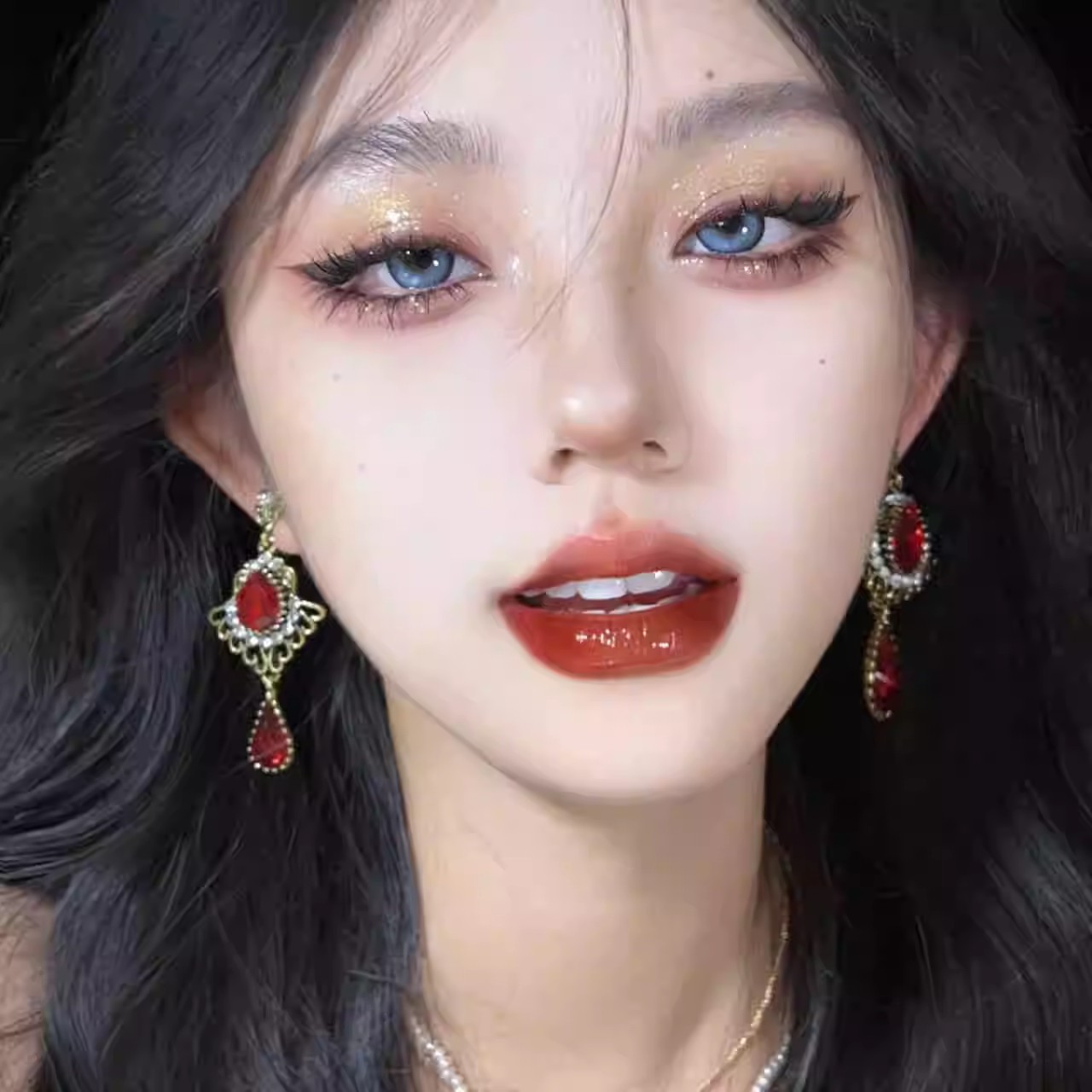 Retro court red teardrop earrings, women's Hong Kong-style light luxury gemstone tassel earrings, versatile and elegant evening stud earrings Specification drawing