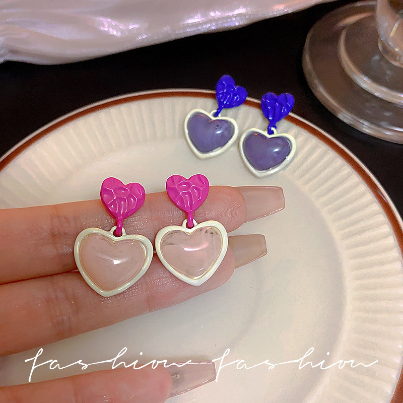 S925 Silver Needle, fresh and sweet candy-colored heart-shaped earrings, versatile and cute for women, double heart-shaped stud earrings, the same style of earrings as Internet celebrities full figure