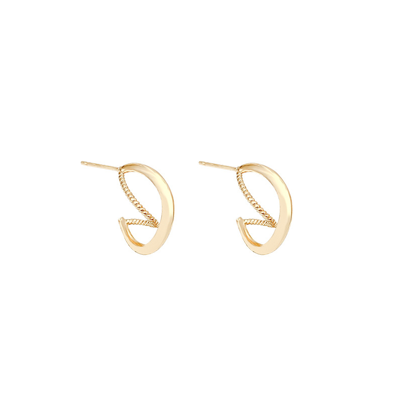 Metal personalized ear rims, cold style, circular ring, niche design sense, European and American temperament, retro C-shaped stud earrings wholesale Item Picture