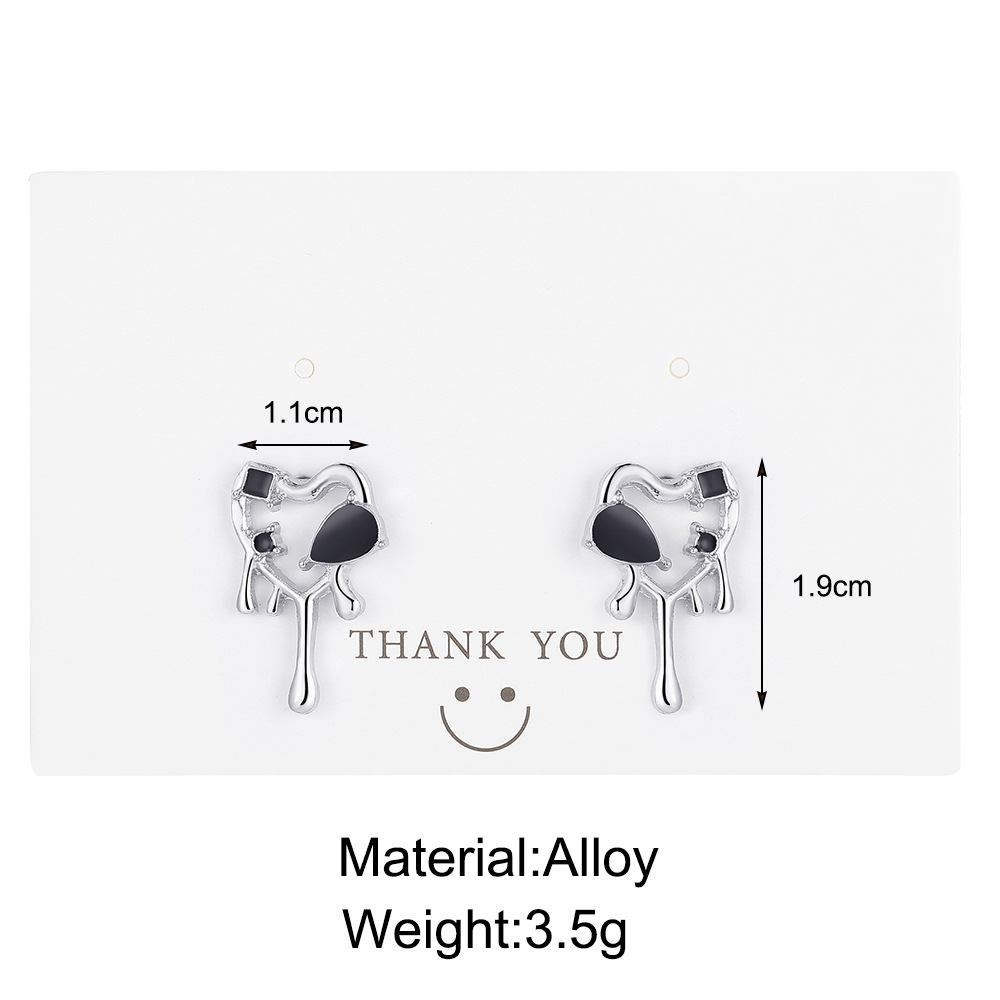 Punk-style dark zircon heart-shaped stud earrings, creative and personalized heart-shaped earrings, ins cold style stud earrings wholesale Specification drawing