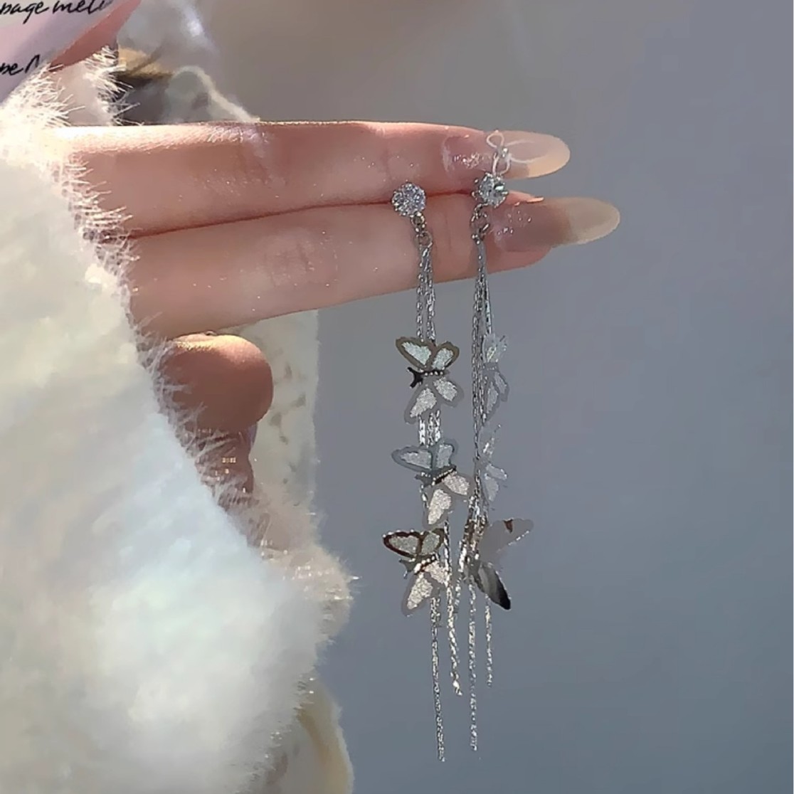 Forest-style gentle and elegant, small tassel butterfly stud earrings, niche design, copper micro-inlays, light luxury and exquisite long earrings details Picture