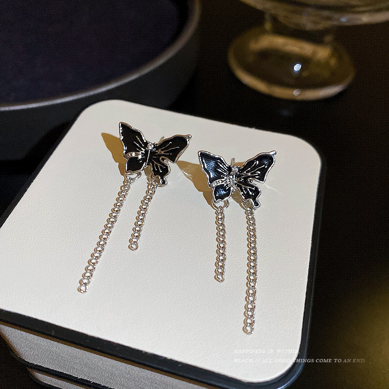 Retro oil-dripping butterfly earrings with a feminine and high-end feel, light luxury stud earrings, niche design sense, tassel earrings wholesale Specification drawing