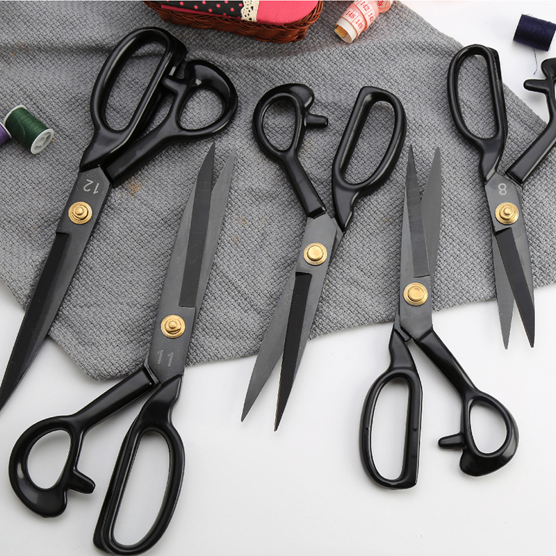 Stainless steel household scissors, manganese steel tailor scissors, large thickened sewing scissors, dipped plastic black carbon steel clothing scissors Application Scenario