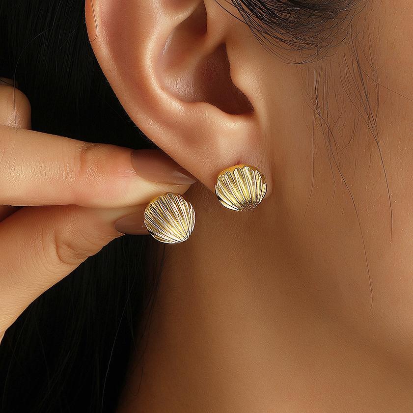 Popular cross-border best-selling simple and fashionable gold and silver shell stud earrings for women, with a unique metal texture fan-shaped design details Picture