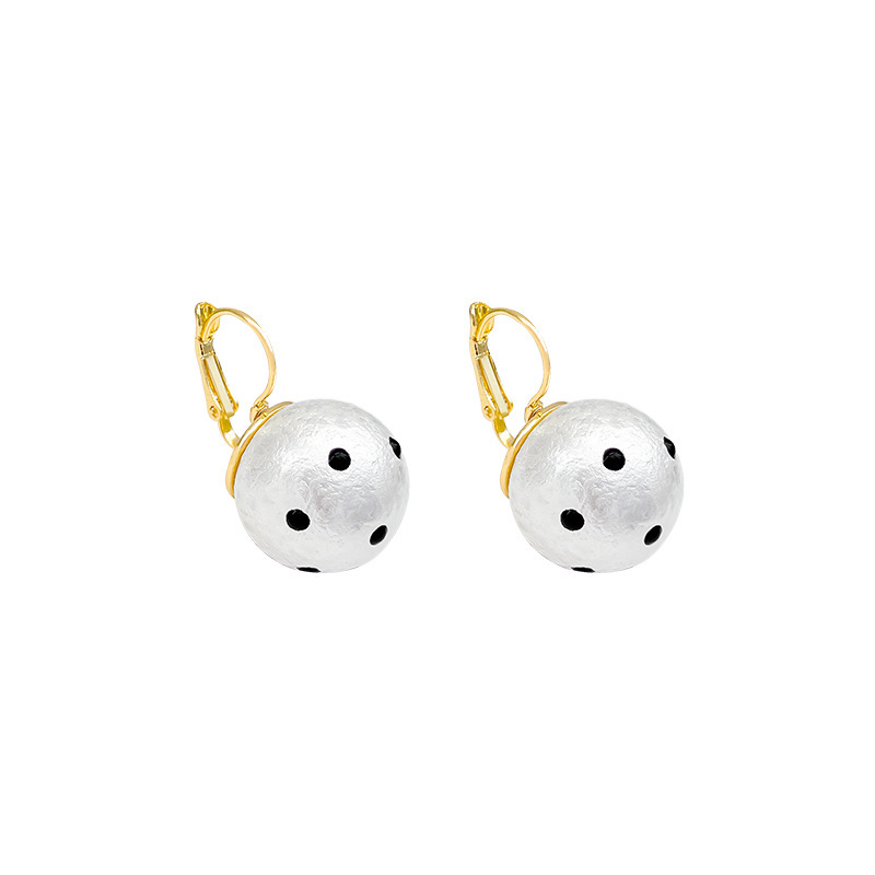 Black and red round polka dot pearl earrings, unique, niche and simple stud earrings, fashionable and high-end, personalized ear buckles and earrings for women Item Picture