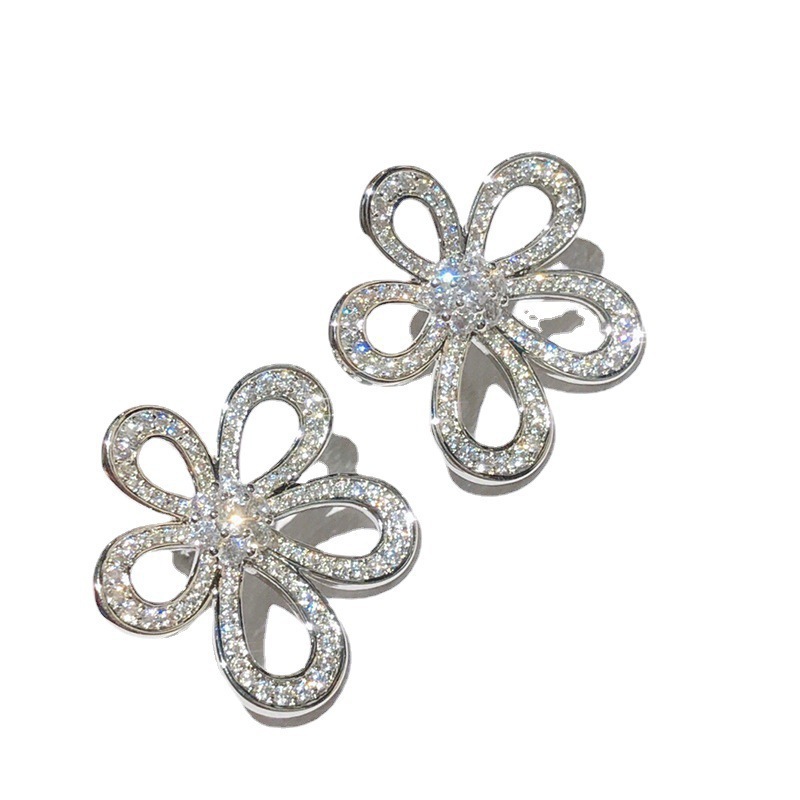 Korean diamond-encrusted hollowed-out sunflower-shaped stud earrings with a fashionable, elegant, niche and high-end design sense Item Picture