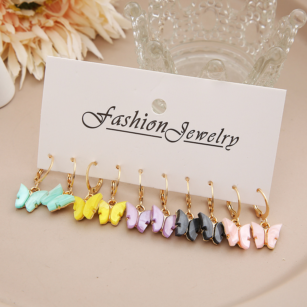 Wholesale of new cross-border acrylic butterfly earrings set of 5 pairs, creative and simple colorful butterfly pendant earrings Application Scenario