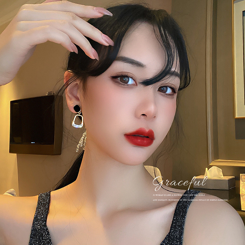 S925 Silver needle-like geometric pendant Earrings for women, Korean style, retro and elegant, new earrings wholesale Specification drawing