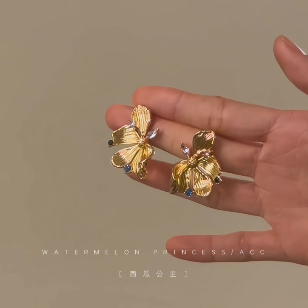 Super fairy-like French retro colored zircon gold flower earrings, female metal cold and high-end light luxury stud earrings details Picture