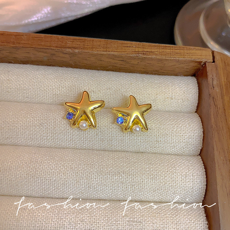 925 Silver Needle Super Fairy Star Stud Earrings, small and simple, ear piercing earrings, niche design earrings, no need to take them off for women to sleep Specification drawing