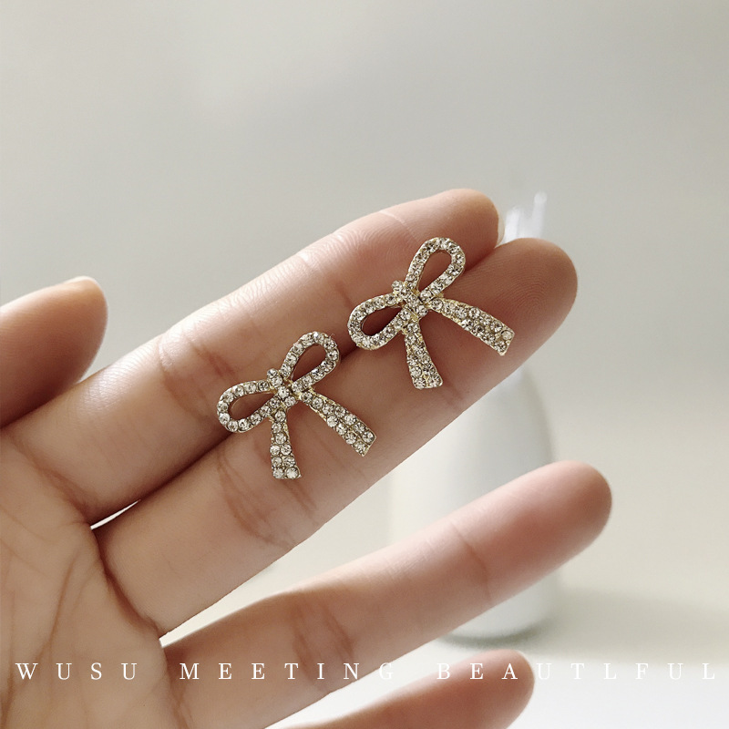S925 silver needle simple and elegant water diamond bow stud earrings for women, a new trendy Korean Internet celebrity exquisite earrings full figure