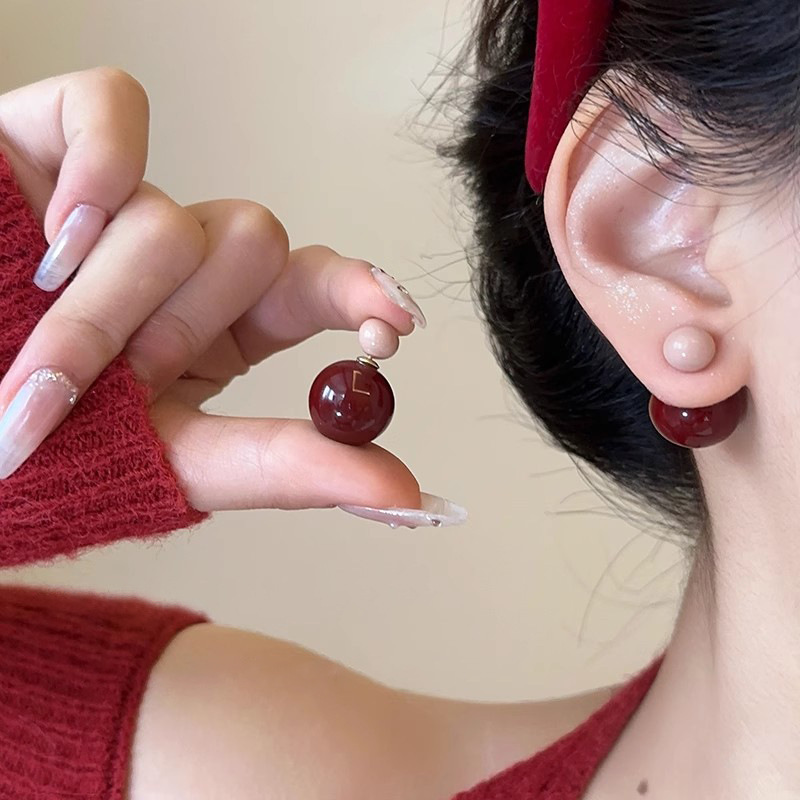 925 silver needle retro Hepburn style pearl earrings, a high-end and elegant female lady, French stud earrings, fashionable and individual earrings Specification drawing