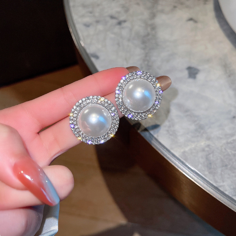 Korean retro pearl full diamond earrings s925 silver needle personalized circular stud earrings, niche and simple 2024 new style earrings full figure