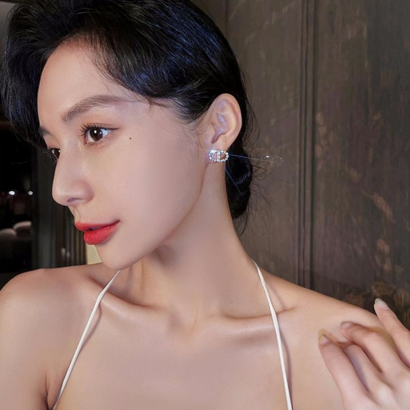 S925 Silver needle sweet earrings, trendy and niche design sense, stud earrings, women's full diamond earrings, light luxury, girlish, Japanese and Korean exquisite details Picture