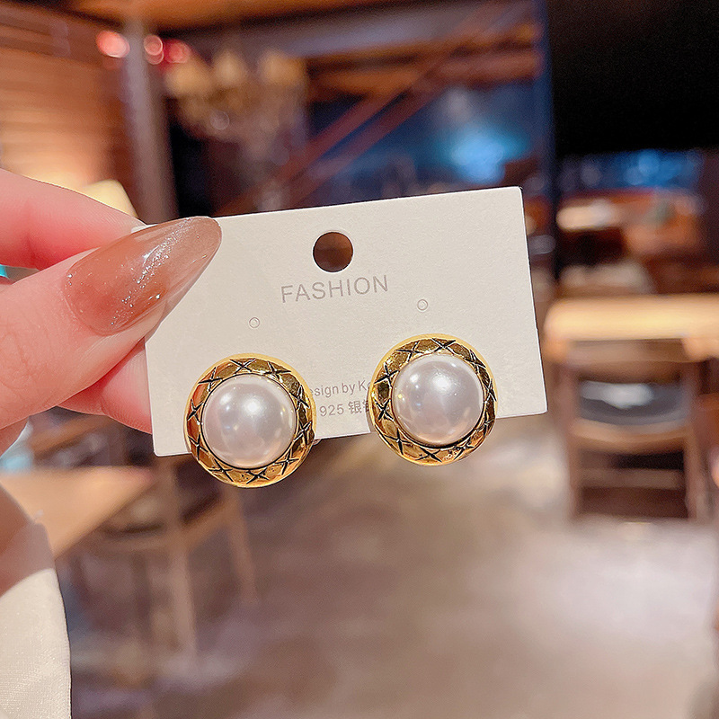 European and American style retro circle earrings, women's S925 silver needle design, cold style stud earrings and accessories wholesale Specification drawing