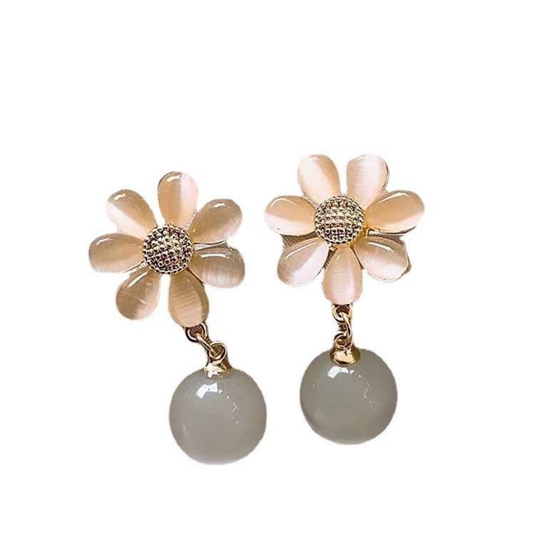 Wholesale of Dongdaemun silver needle flower earrings, women's retro style cat's eye stone earrings, ins style and simple earrings in South Korea Item Picture