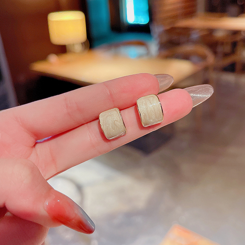 S925 Silver Needle Korean version new design sense glazed white earrings, feminine white temperament geometric stud earrings Specification drawing