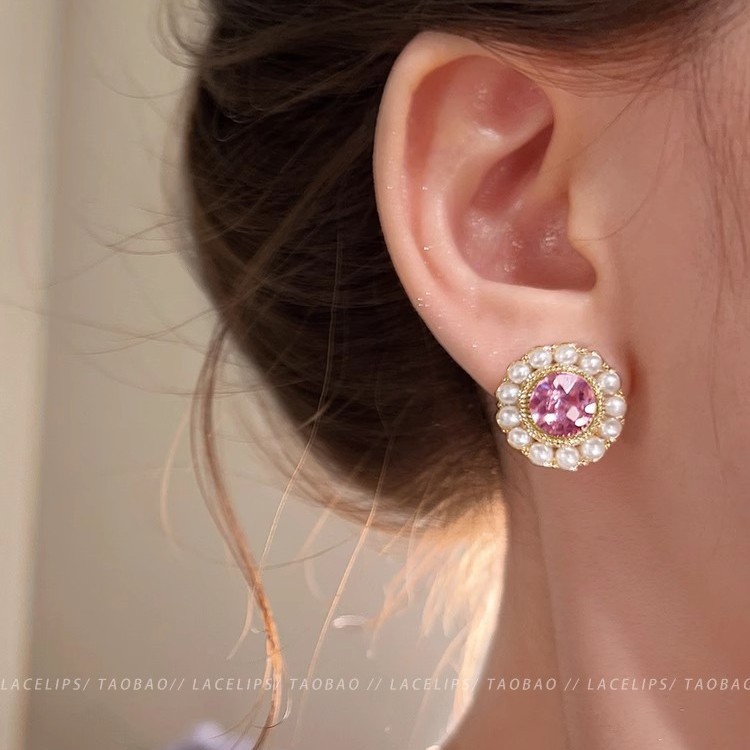 French retro Hepburn style crystal pearl stud earrings for women, a new 2025 bestseller with a light luxury and high-end feel Specification drawing