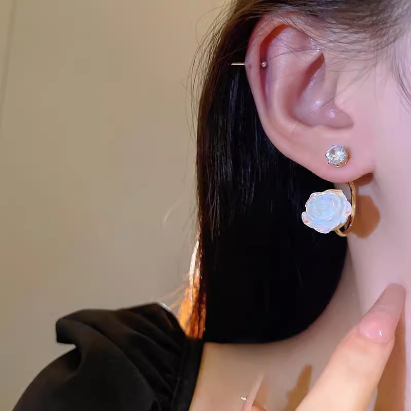 Camellia flower earrings for women, a high-end resin hanging style with iridescent flowers, fashionable and elegant stud earrings, a pair of two-wear earrings Specification drawing