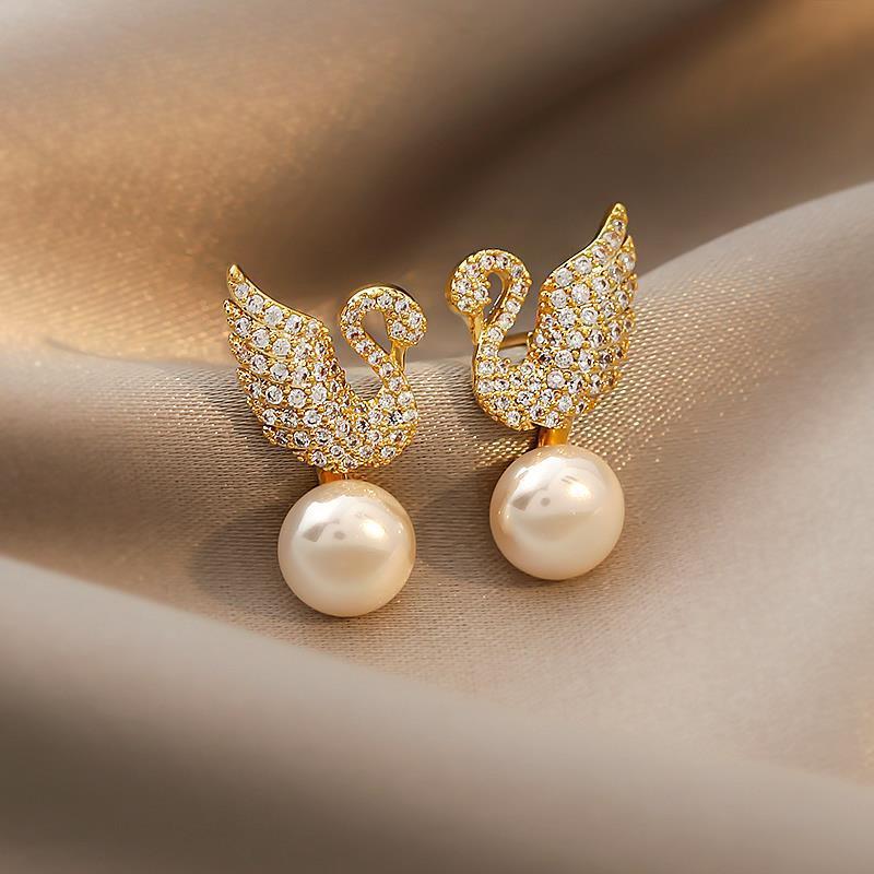 S925 Silver Needle Korean version Swan Full diamond pearl Stud earrings, light luxury, high-end, elegant, simple and individual earrings and earrings for women Specification drawing