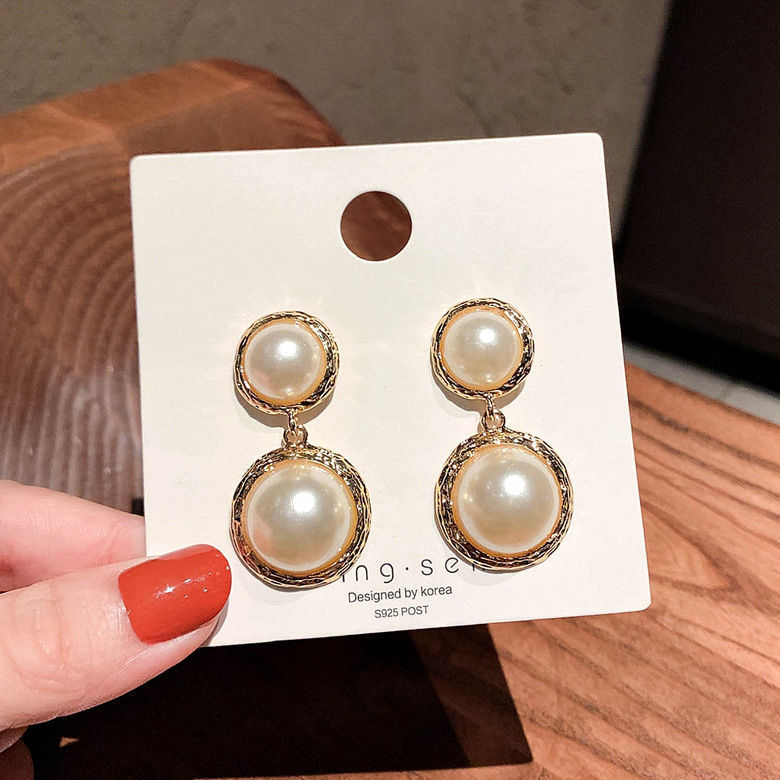 Korean style multi-layer pearl earrings, ins simple French retro stud earrings, 925 silver needle earrings wholesale full figure