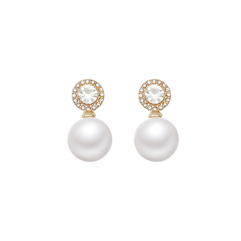 French Champs-style pearl earrings 2023 new trendy and stylish stud earrings for women, a light luxury and high-end versatile ear accessory Item Picture