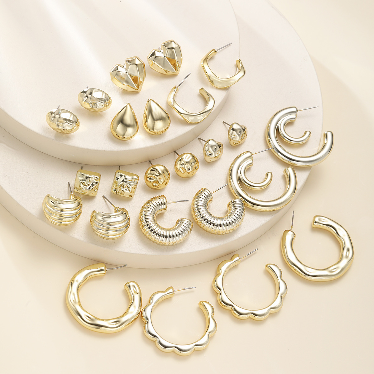 European and American cross-border fashion, individual, simple and irregular CCB teardrop heart earrings 12-piece set, card set, wholesale in stock Application Scenario