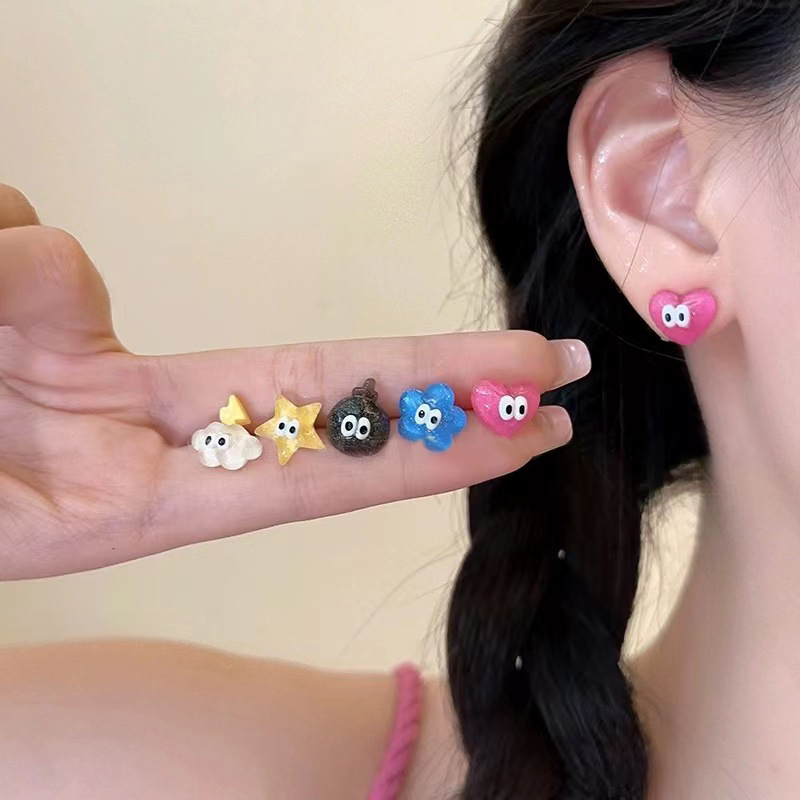 Dopamine Cartoon Cloud Star Earrings Five-piece Set, cute and playful heart-shaped flower earrings, small and exquisite earrings Specification drawing