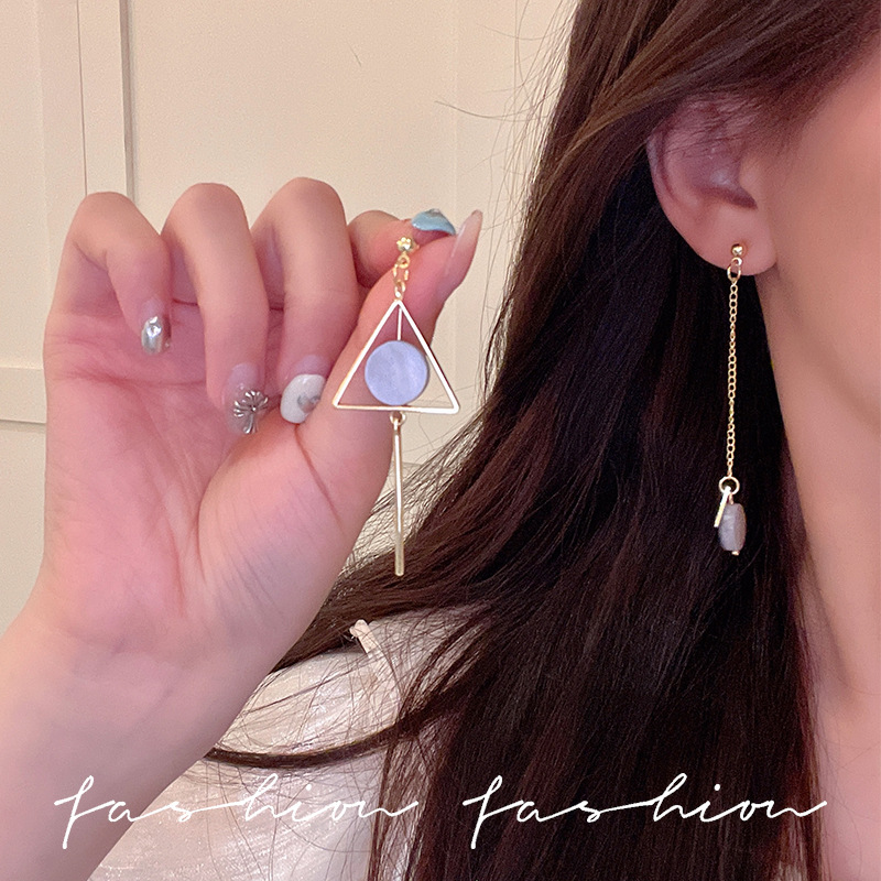 New fresh and sweet Japanese and Korean design style fashionable earrings, asymmetrical geometric triangular pendant stud women's accessories full figure