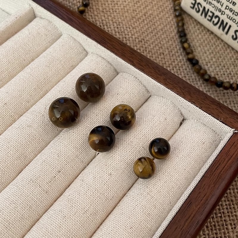 Tiger's eye stone round ear studs for women, 925 silver needle ear piercing earrings, high-end feel, small and exquisite, no need to remove earrings when sleeping Specification drawing