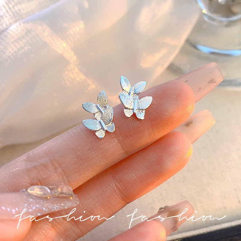 S925 Silver Needle Small butterfly Stud earrings for women, forest-style, ethereal and sweet earrings, trendy and simple design, stylish earrings Specification drawing