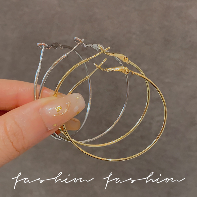 High-end exaggerated circle silver needle earrings for women 2025 new bestseller earrings, large circle plain circle circle earrings, circle earrings and stud earrings details Picture